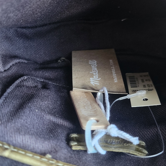 NWT The Simple Circle Crossbody: Croc Embossed Leather Edition Olive Green - Picture 4 of 7